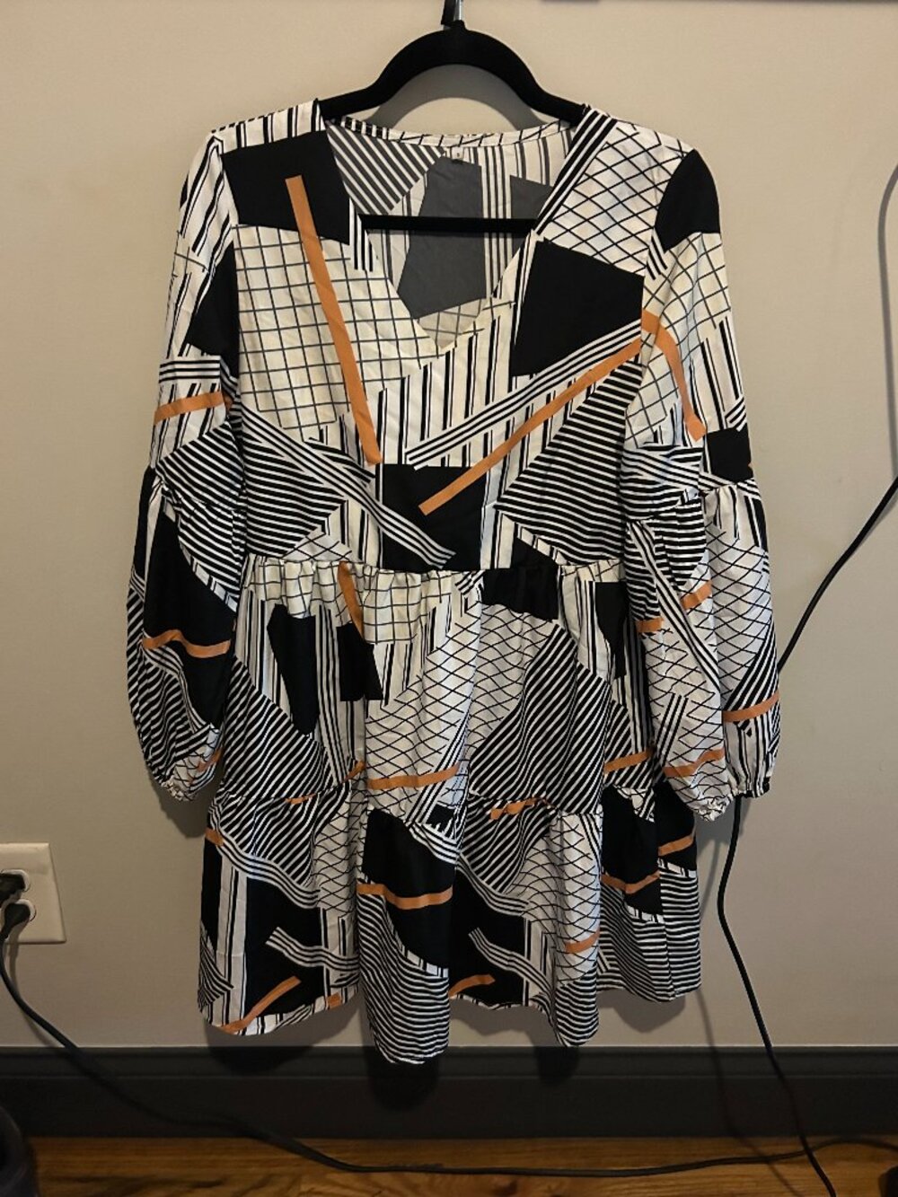 Geometric Print Long Sleeve Babydoll Dress V Neck Tiered Mini Shift Dress Small